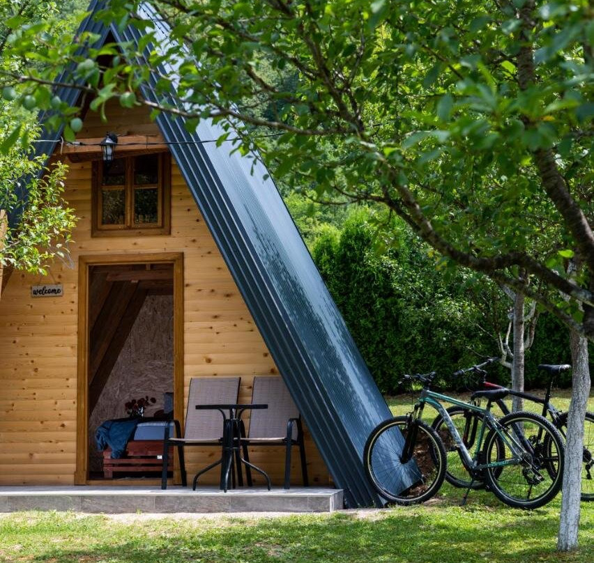 Moonlight & Starlight Lodges