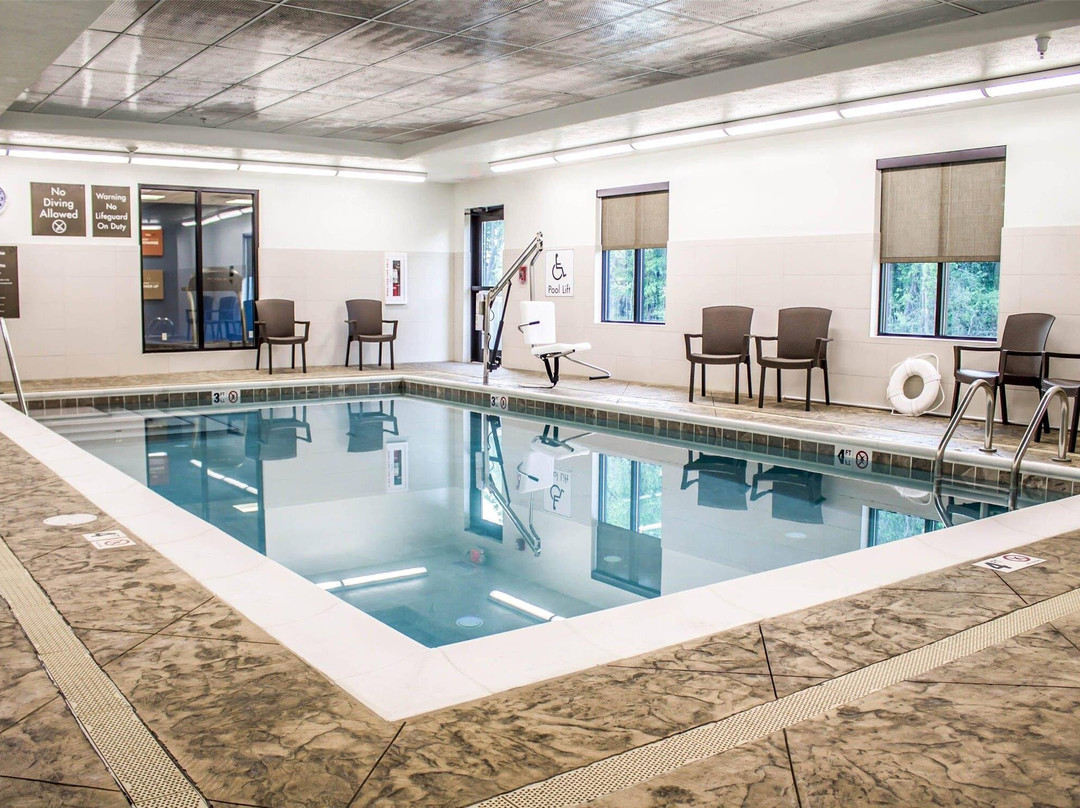 Hartville酒店住宿-Comfort Suites Hartville - North Canton
