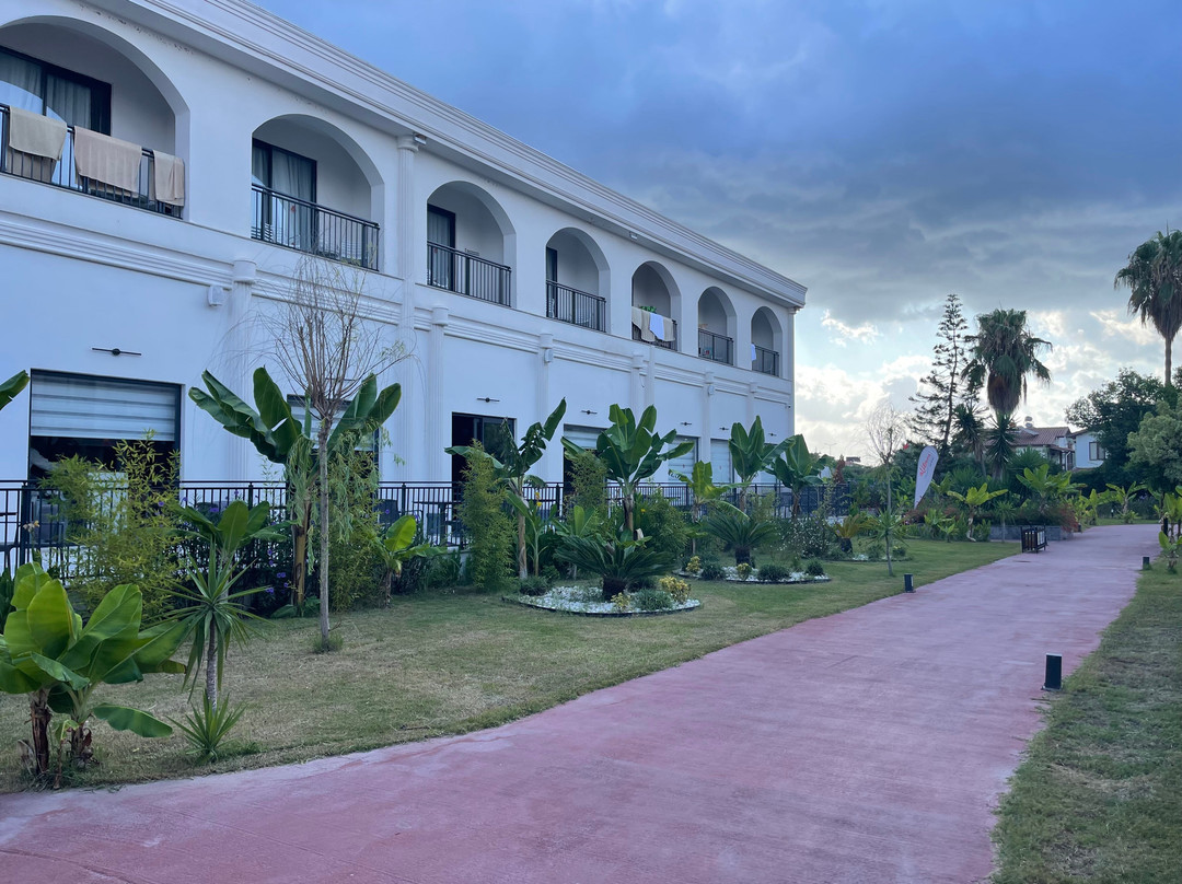 La Benata Hotel主图