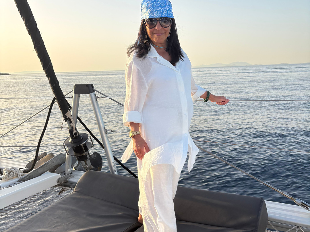 Luxury Sailing Catamaran Half Day Cruises in Naousa Bay-Naousa必去景点