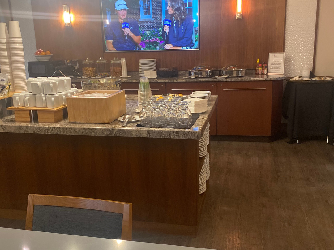 格林斯伯勒高点机场万豪酒店主图