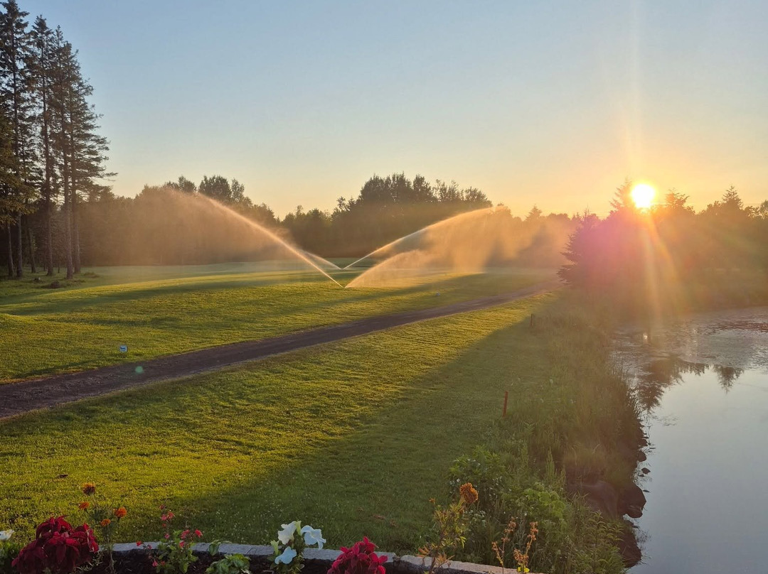 Club de Golf Stastny-Saint-Nicolas必去景点
