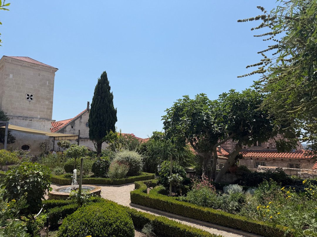 St.Lawrence Church and Monastery-希贝尼克必去景点
