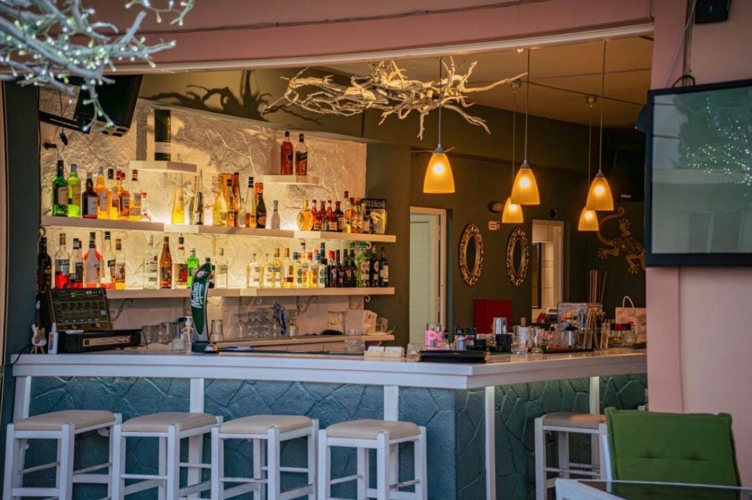 Sea Breeze Roof Cocktail Bar-阿雷克斯必去景点
