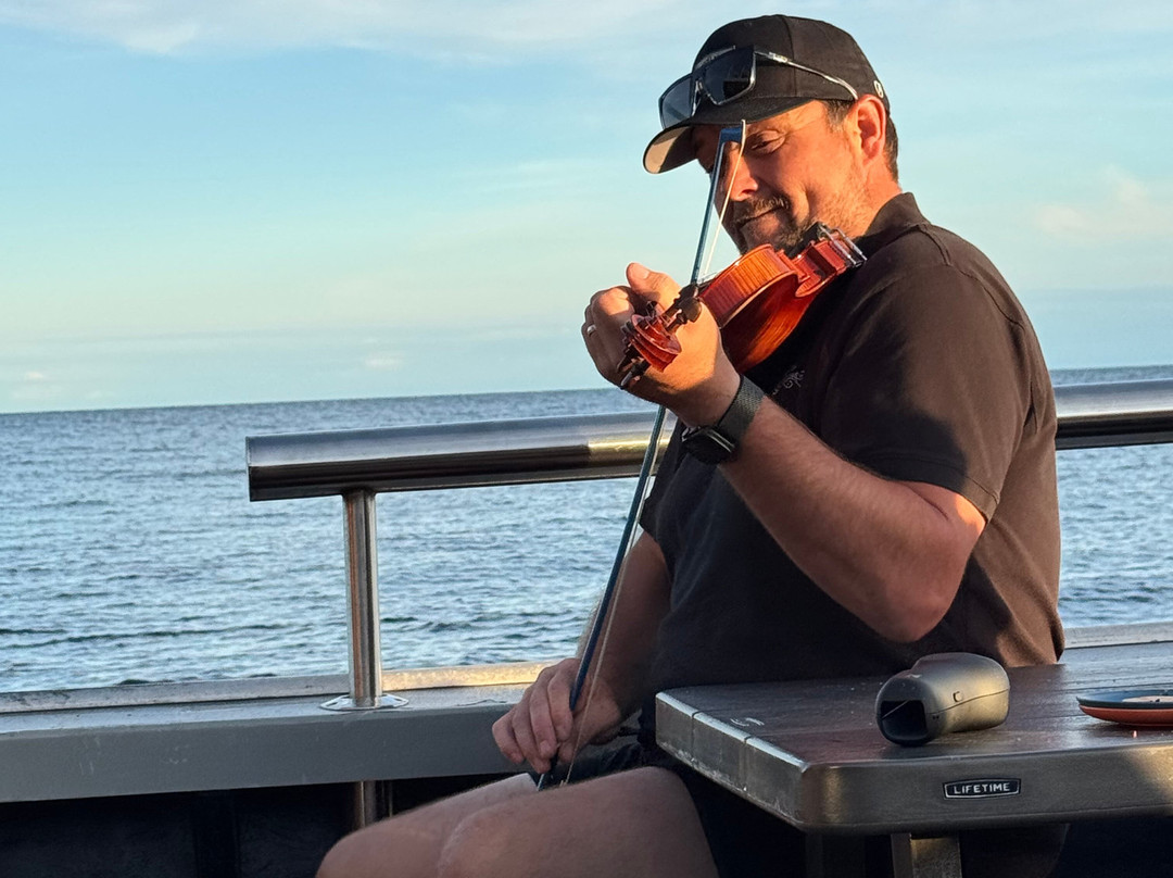 The Fiddling Fisherman-Souris必去景点