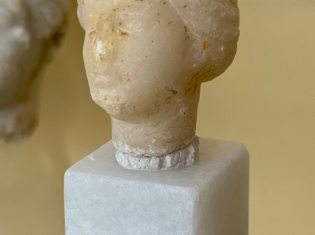 Archaeological Museum Parou-帕罗奇亚必去景点