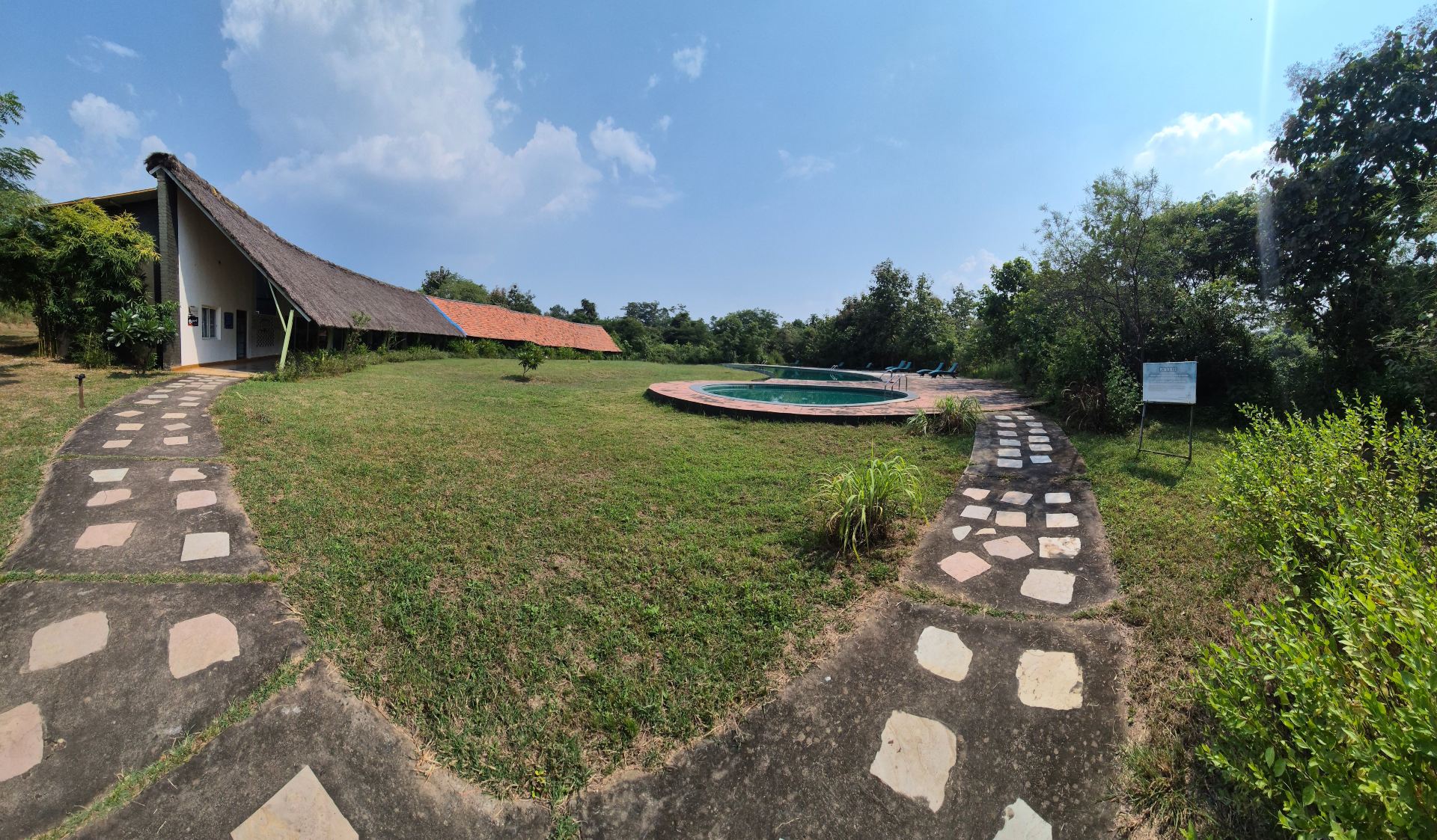 红地球塔多巴酒店-旅行者
