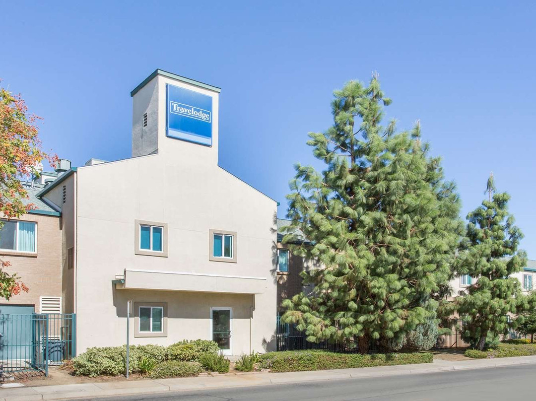 尤巴城旅程住宿酒店主图