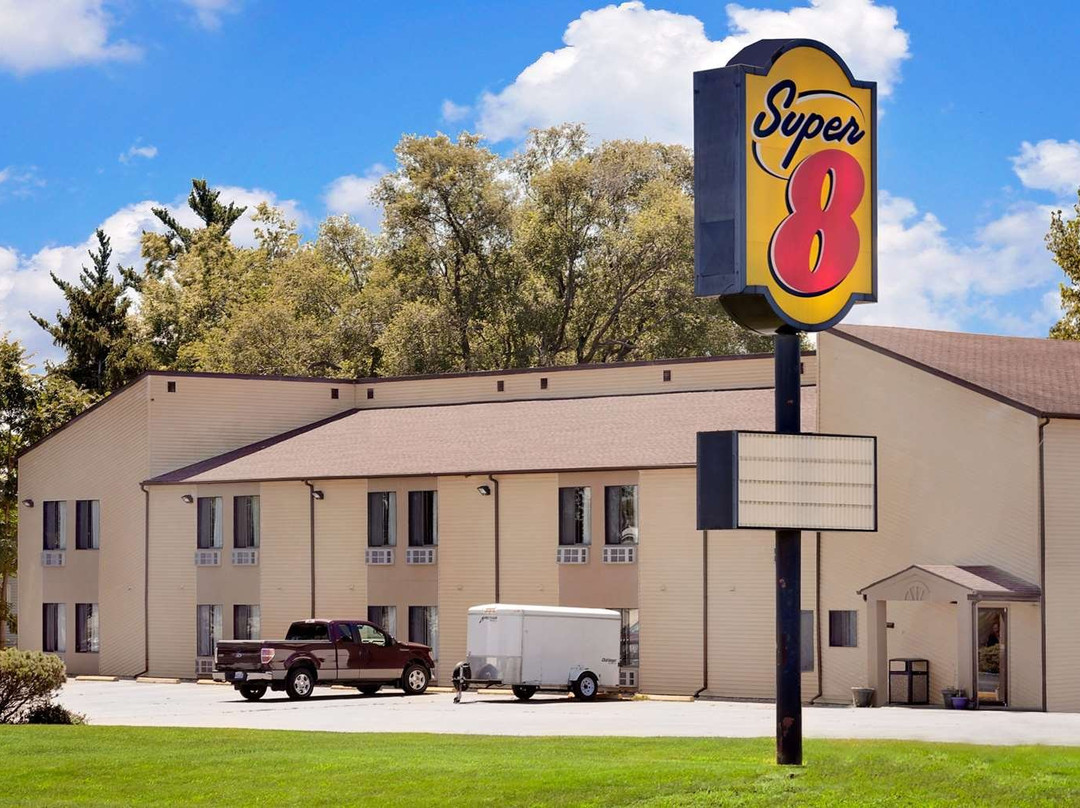 Super 8 by Wyndham Canton IL主图