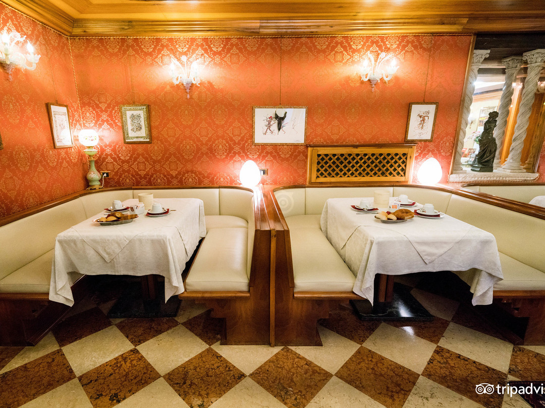 卡斯特洛酒店主图