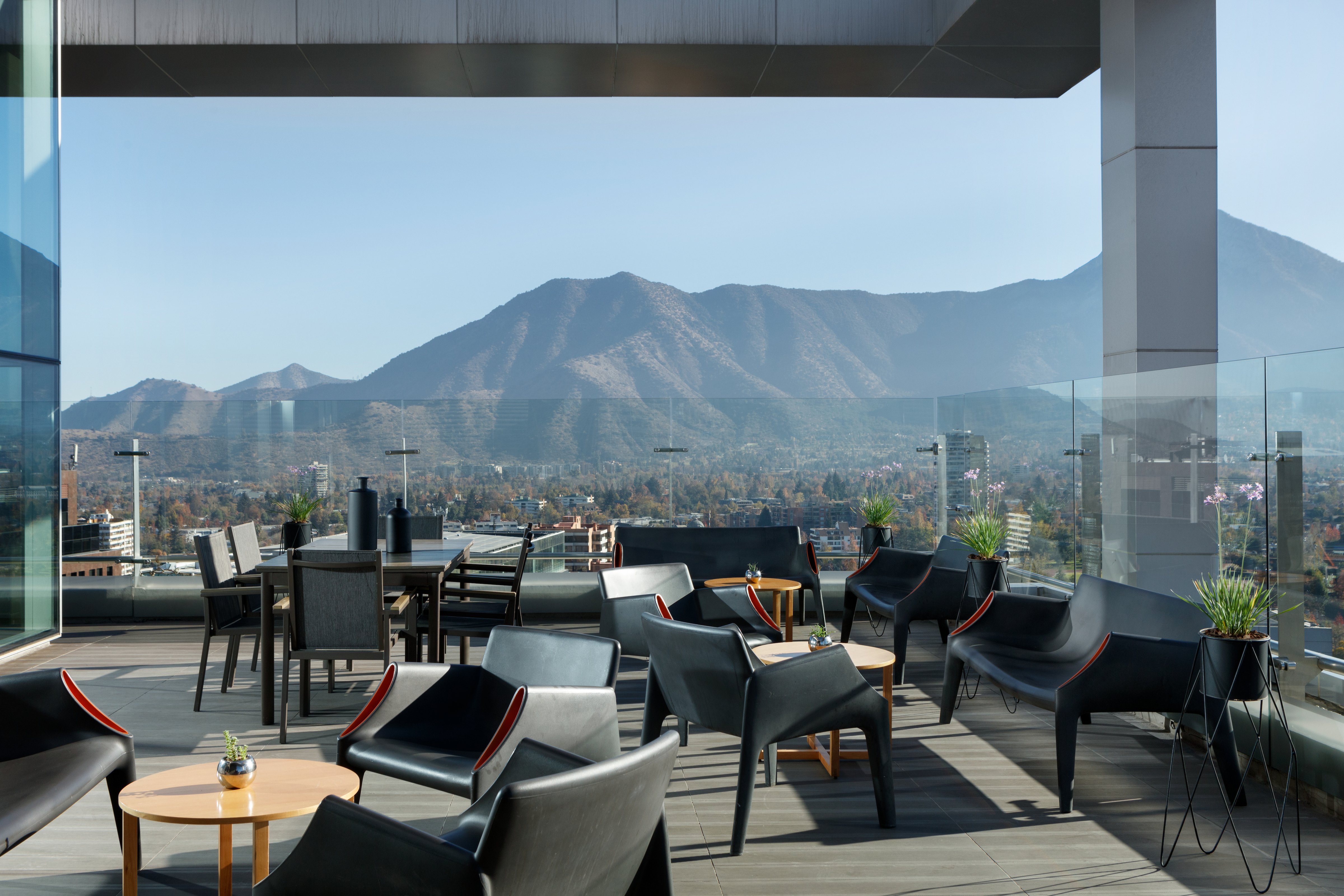 Courtyard Santiago Las Condes-官方