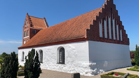 Helnaes Kirke-Ebberup必去景点