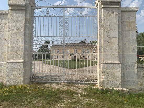 Chateau Balac-Saint-Laurent-Medoc必去景点