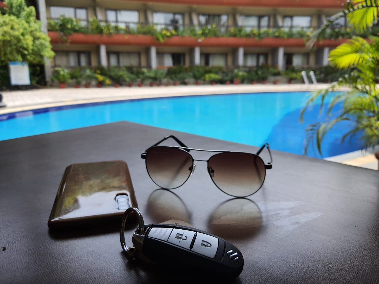 Uday Suites Garden Hotel-泳池