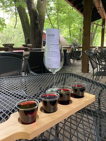Sassafras Springs Vineyard-Springdale必去景点