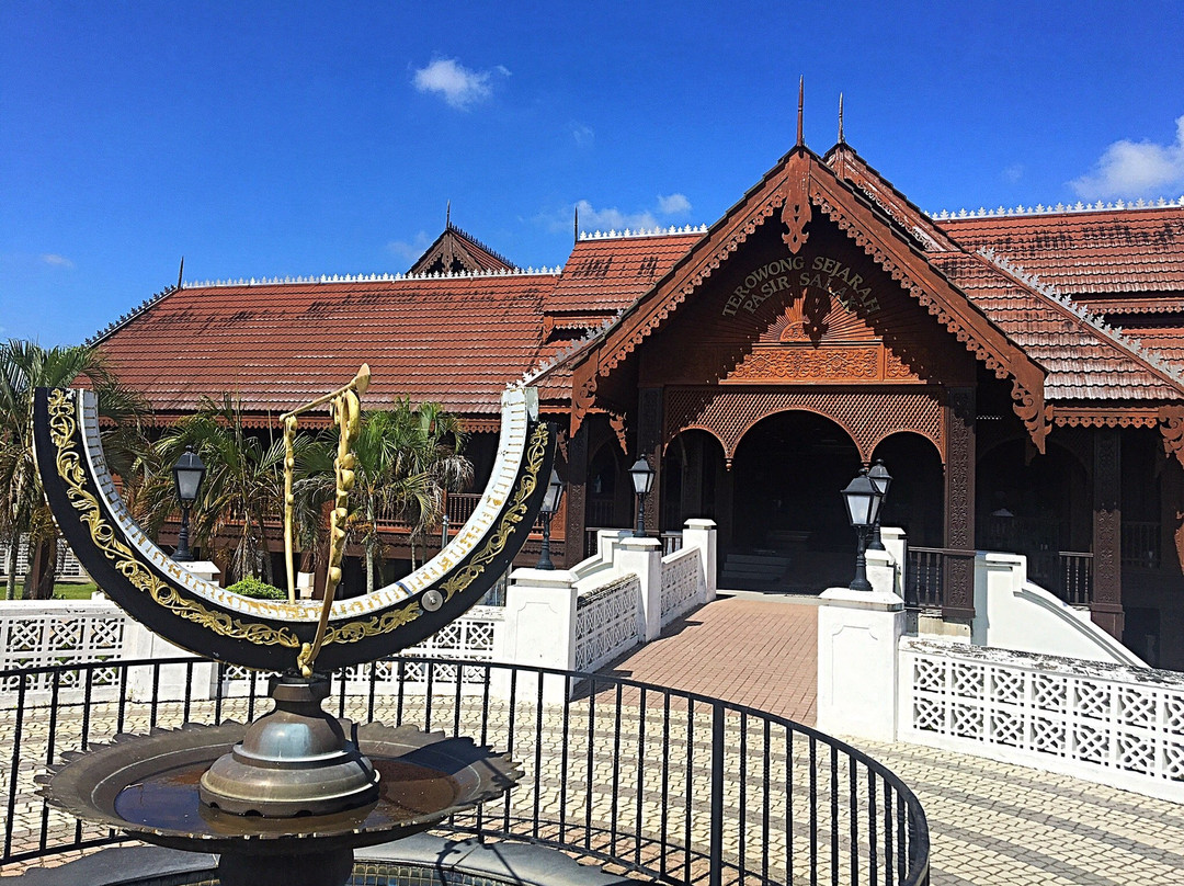 Langkap旅游景点-Pasir Salak Historical Complex