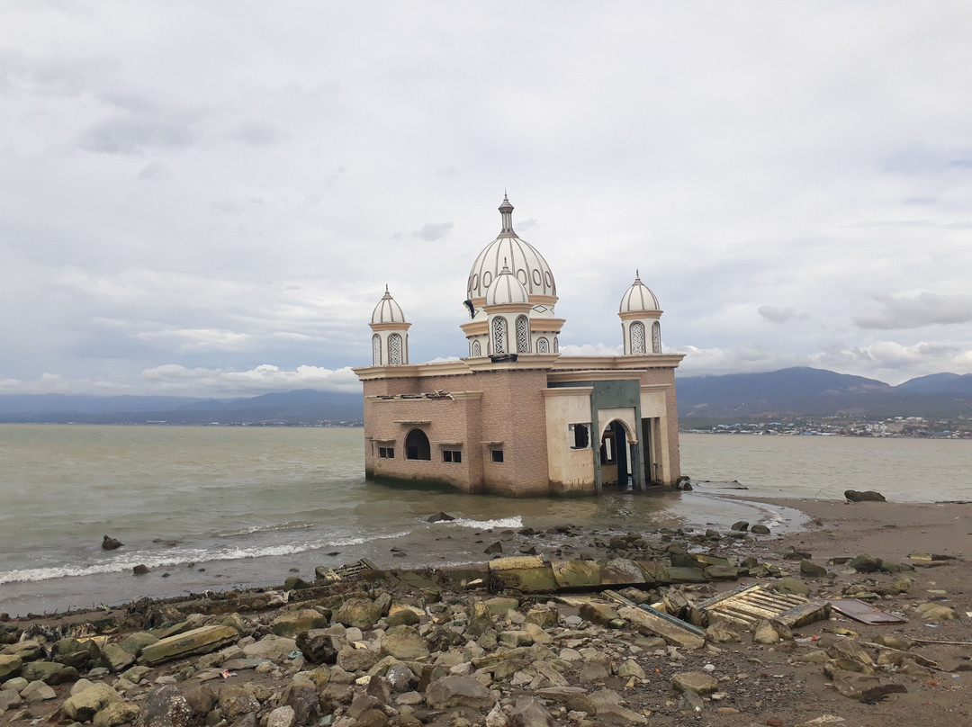 Talise Beach Anjungan Park景点图片