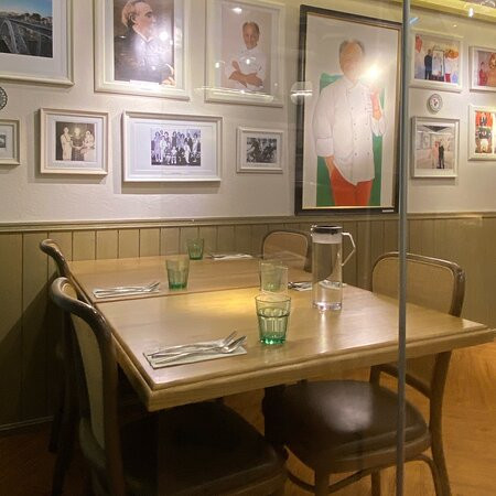 葡汇咪走鸡葡国餐厅