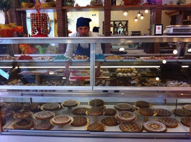 Strangolagalli餐馆和美食-Perilli