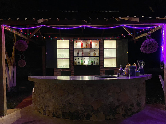 Tropi Del Caribe: Restaurante Y Piscina