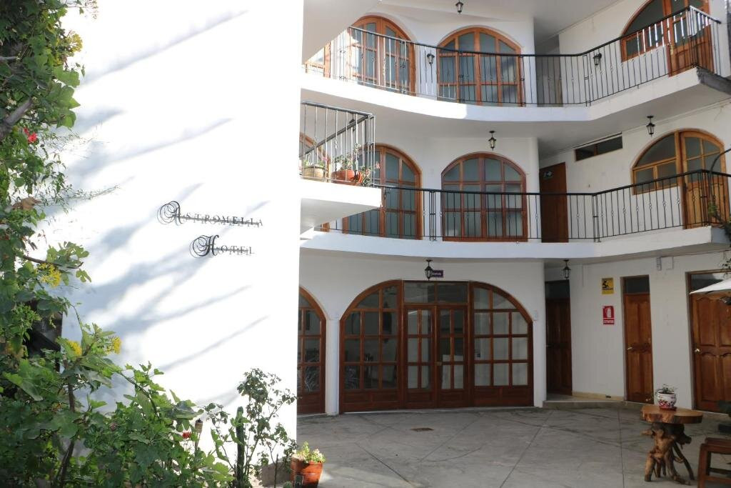 Astromelia Hotel