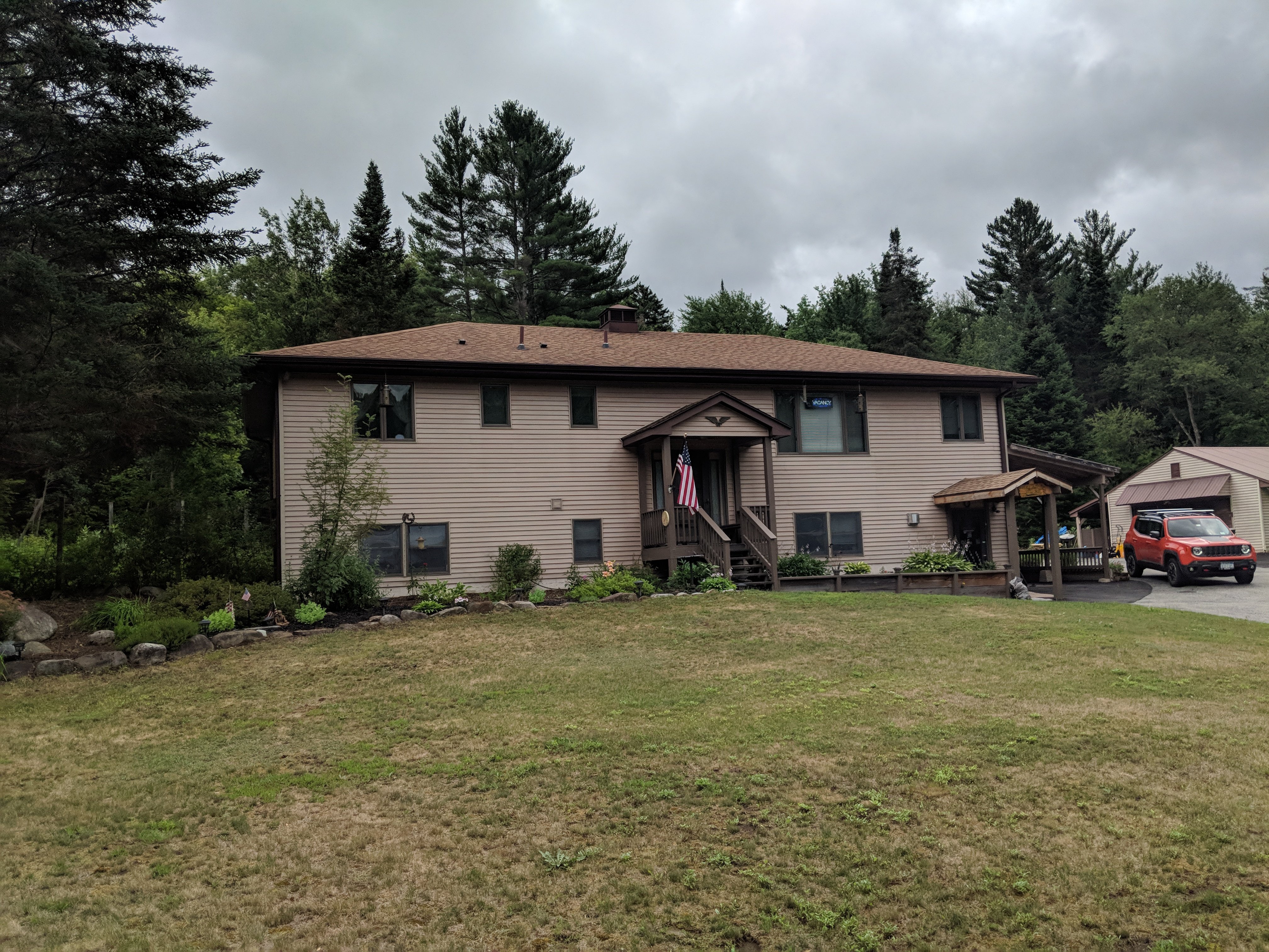 Rocky Acres Inn B&B-官方