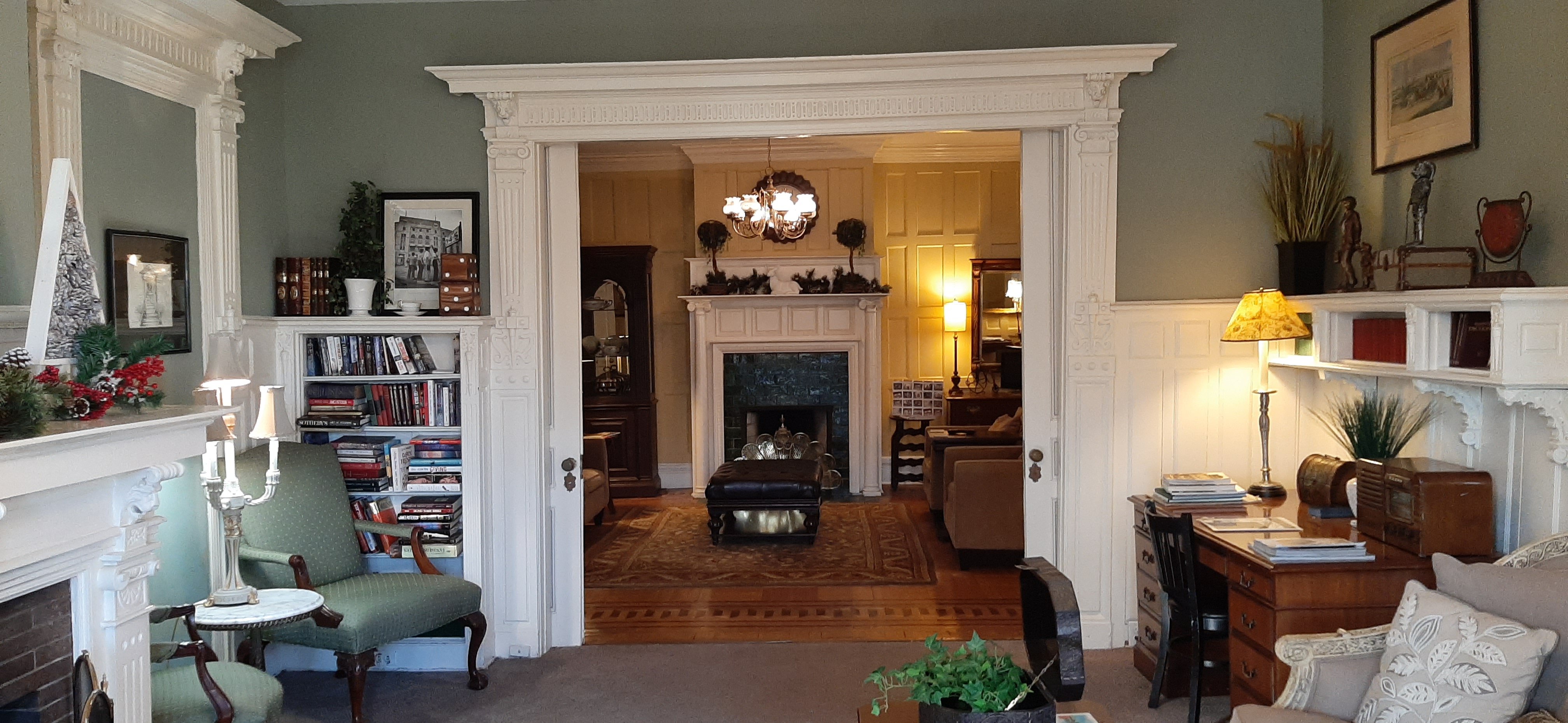 DeBary Inn-官方
