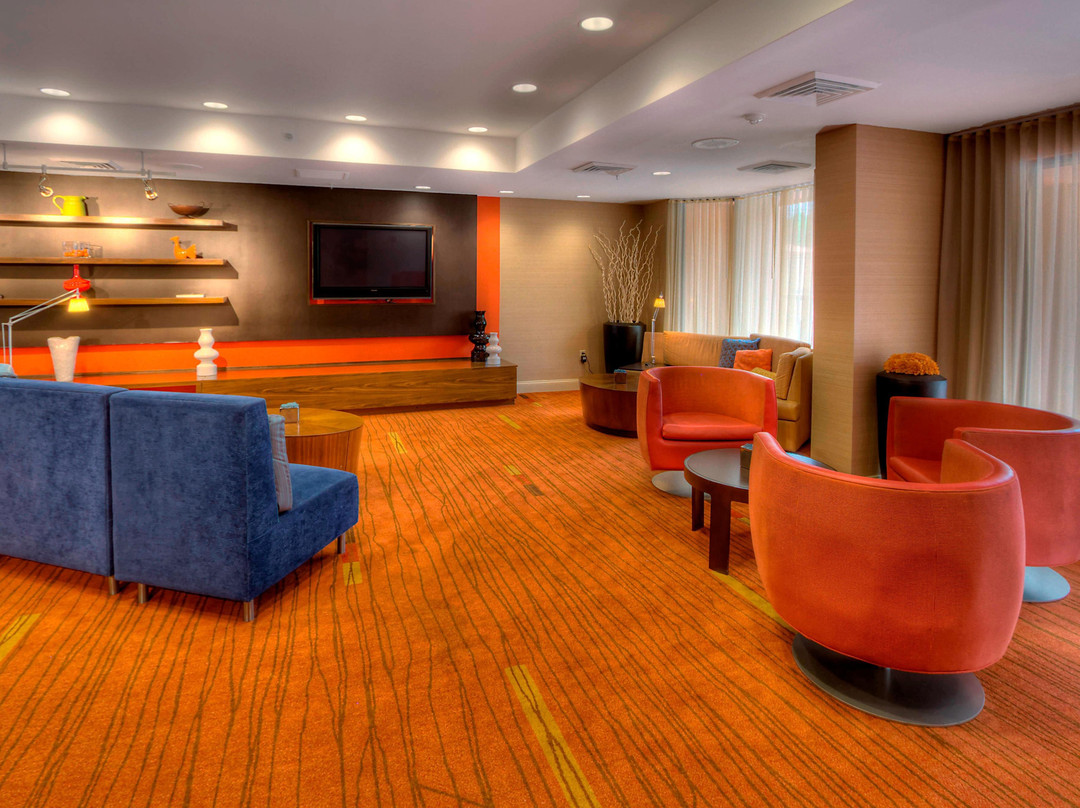 伯灵顿万怡酒店主图