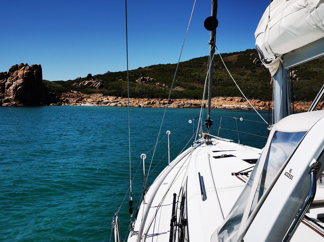 Oceanwest Charters-巴瑟尔顿必去景点