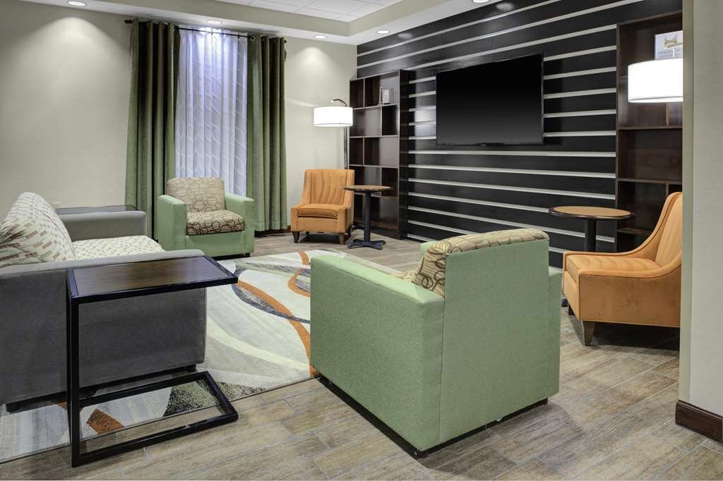 Hampton Inn Elkhorn Lake Geneva Area主图