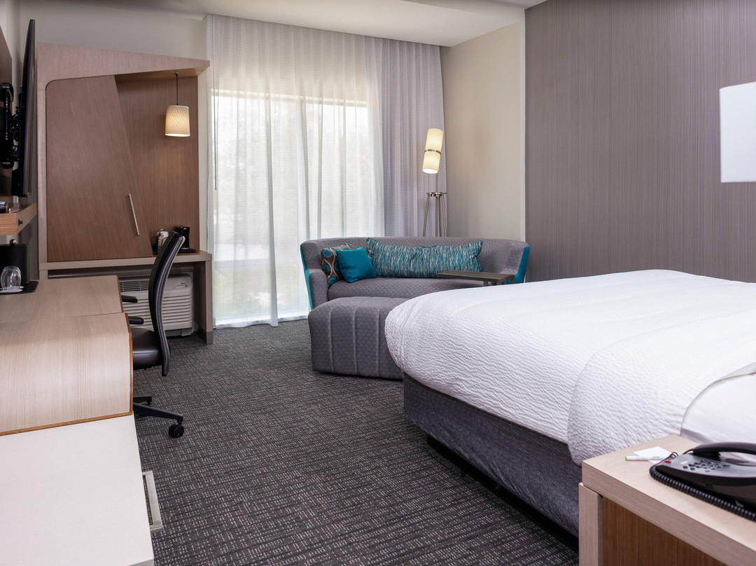 Courtyard Indianapolis West-Speedway主图