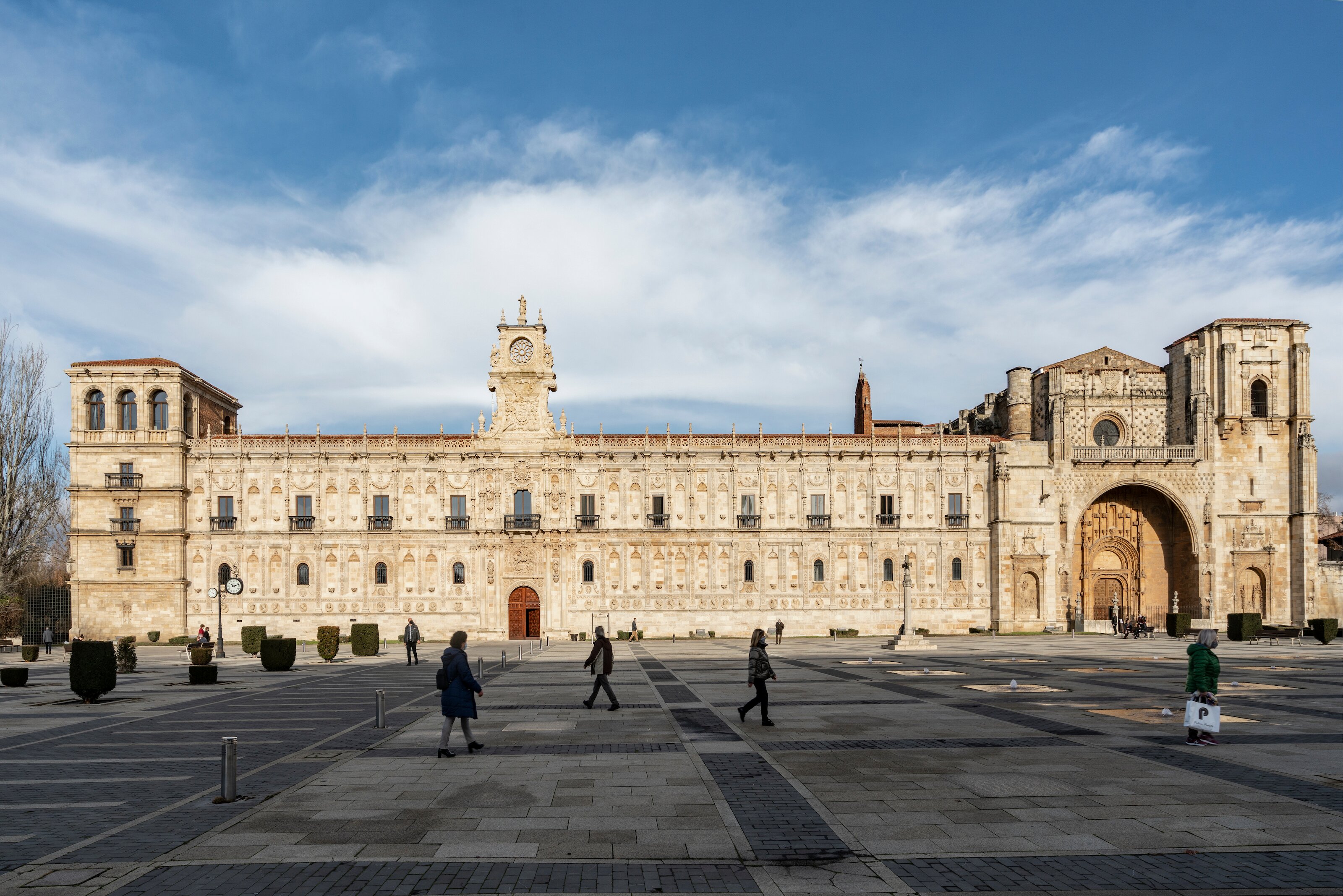 Parador de León-官方