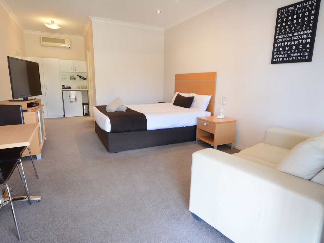 Golden Reef Motor Inn主图