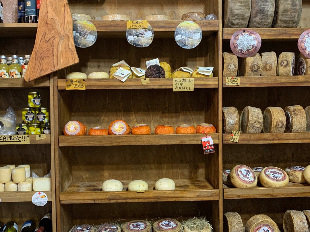 La Taverna del Pecorino-皮恩扎必去景点