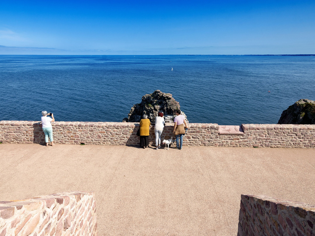 Cap Frehel Lighthouse景点图片
