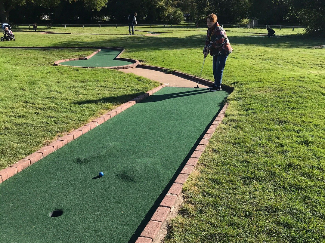 Stratford Minigolf-埃文河畔斯特拉特福必去景点