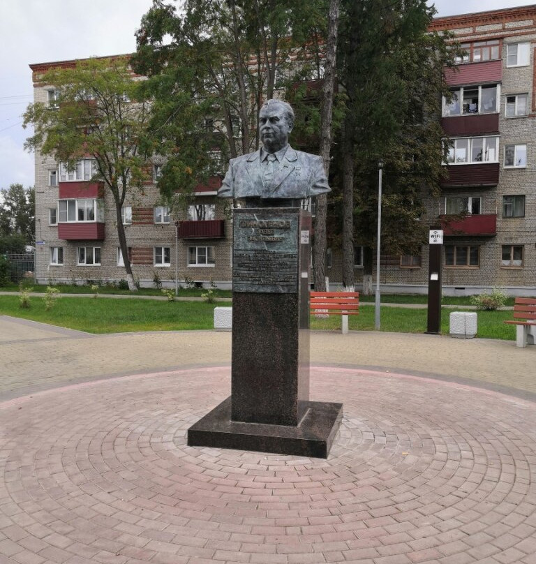 Monument to P.V. Finogenov景点图片