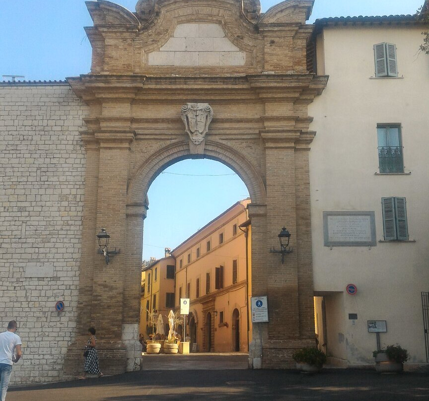 Porta Romana di San Gemini景点图片