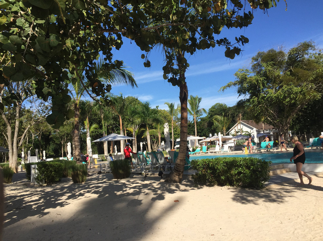 Minitas Beach景点图片