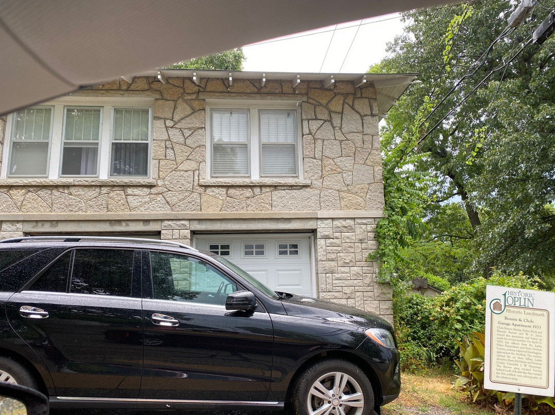 Bonnie and Clyde's Joplin Garage Apartment Hideout-乔普林必去景点