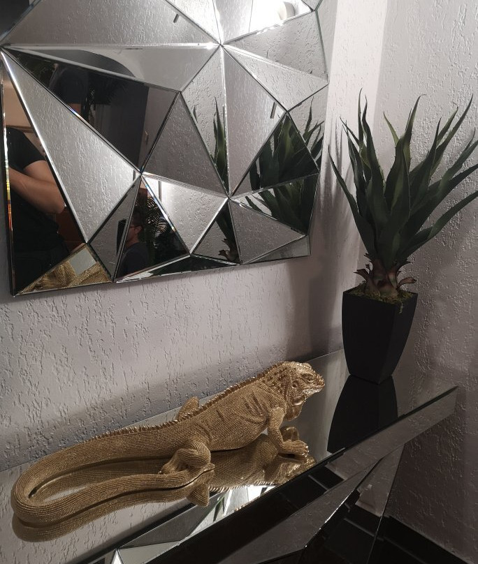 圣救世主酒店主图