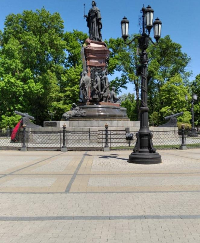 Monument to Catherine the Great景点图片