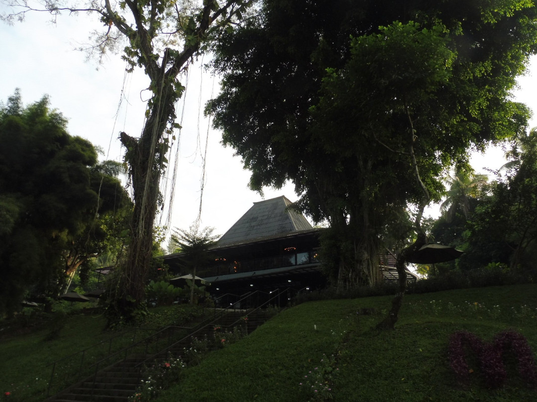 婆罗浮屠曼诺哈拉假日酒店主图