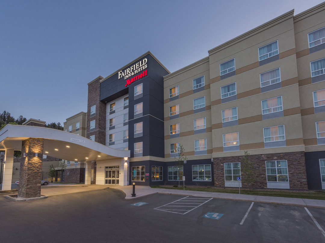 坎卢普斯万豪费尔菲尔德客栈及套房酒店主图