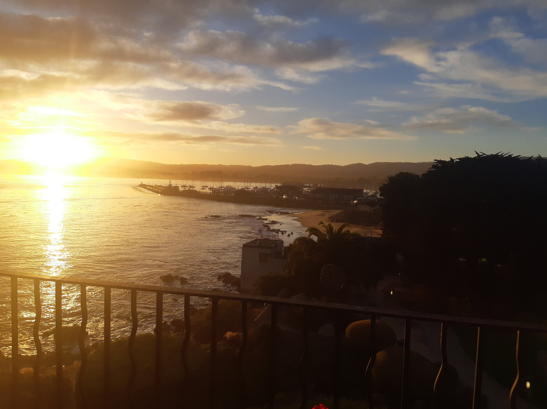 蒙特利湾酒店主图