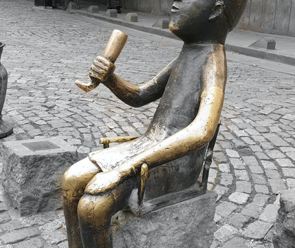 Sculpture the Toaster-第比利斯必去景点