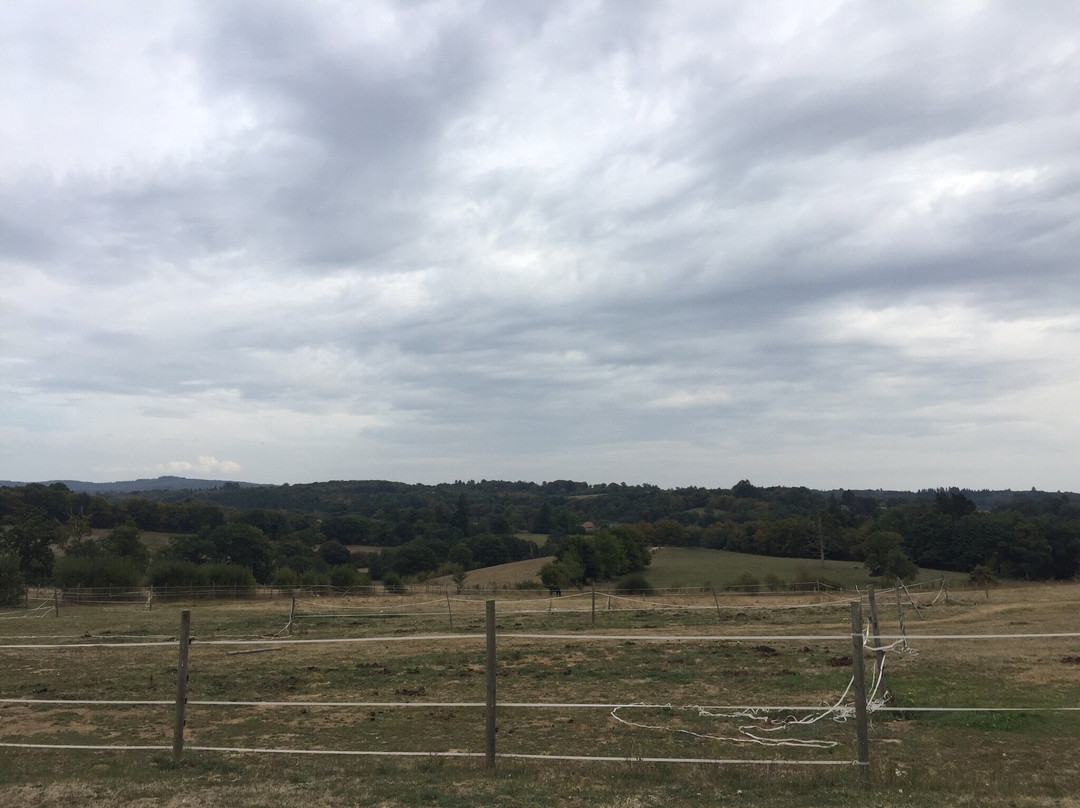 Puy Larousse Farmhouse主图