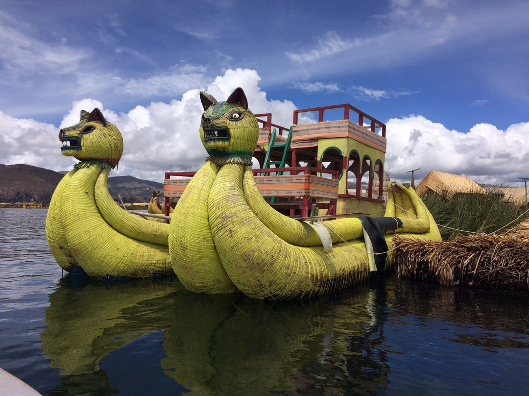 Private tour to uros islands with yordy and dina-Islas Flotantes必去景点