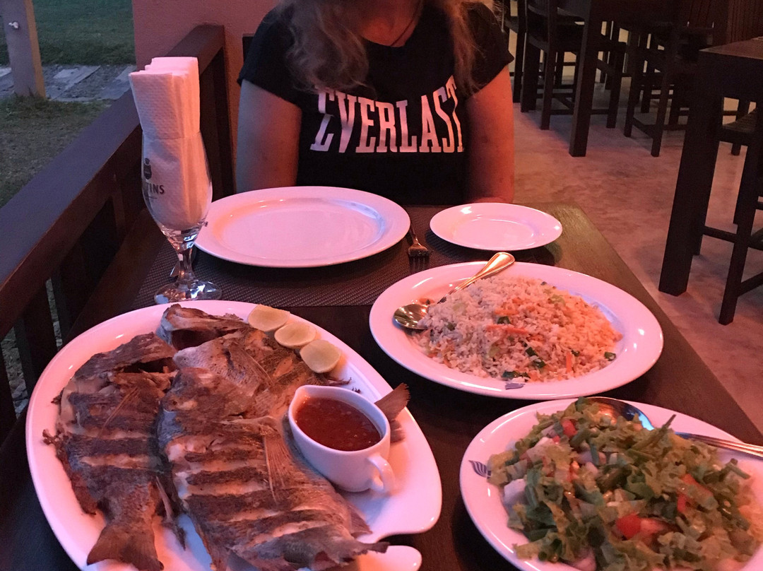 思瑞海滩酒店主图