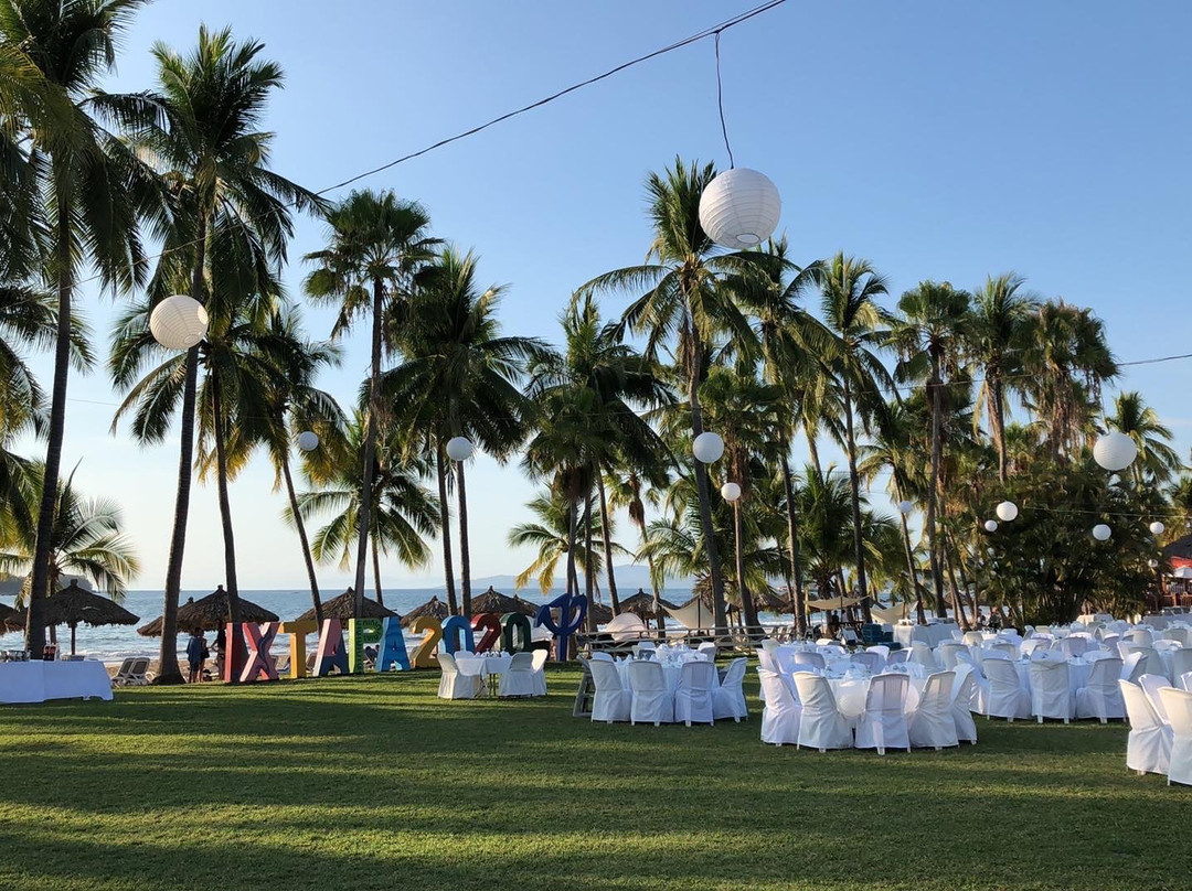 伊斯塔帕地中海度假村主图